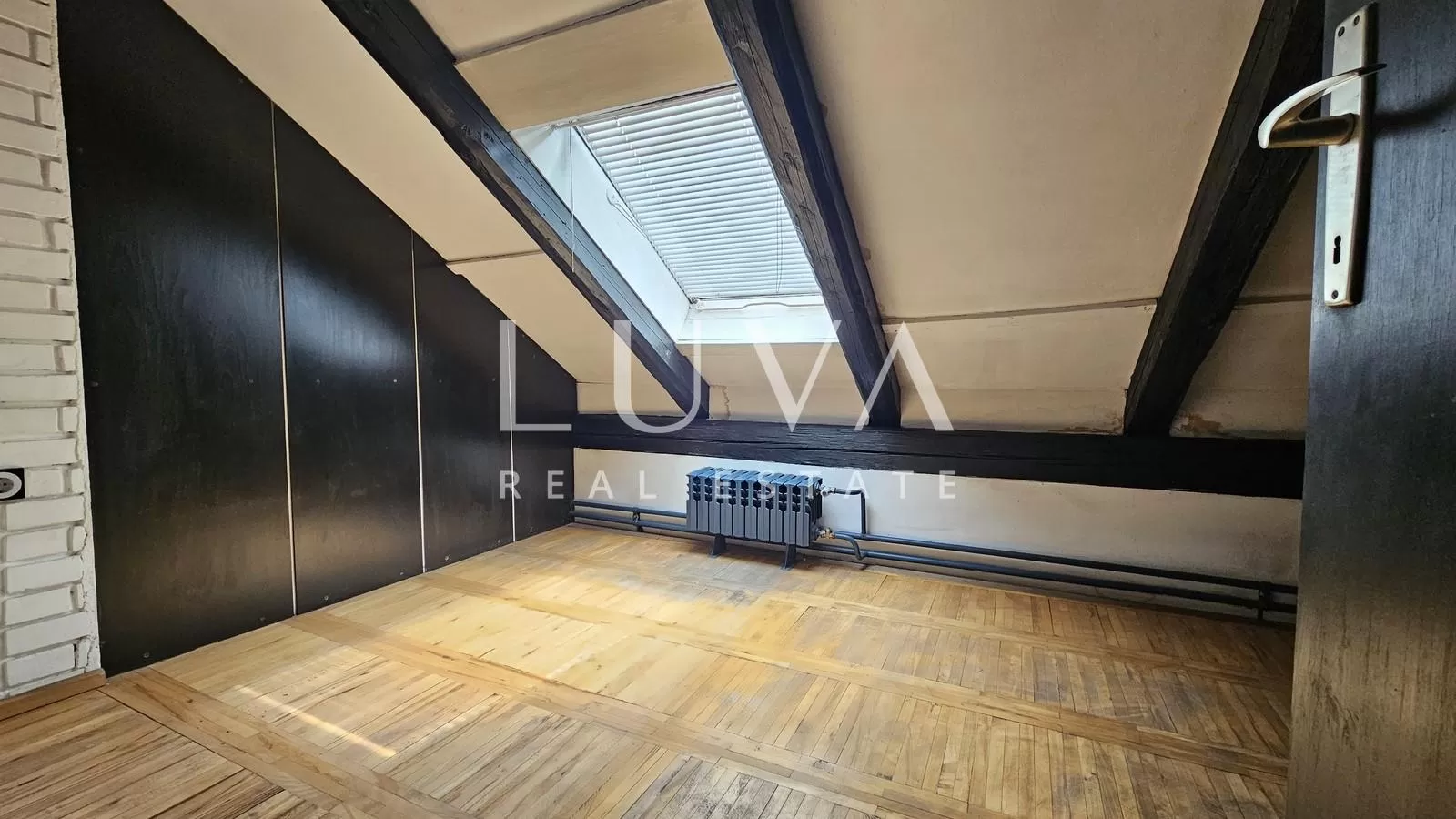 Zentrum Zagreb, 228,56 m2 Maisonette zur Sanierung zu verkaufen