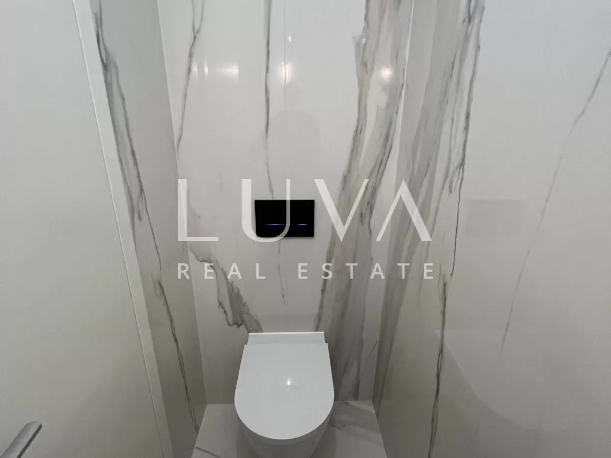 Zagreb, Ribnjak – Luxurious 5-Bedroom Apartment with Garden, 154 m² for Sale