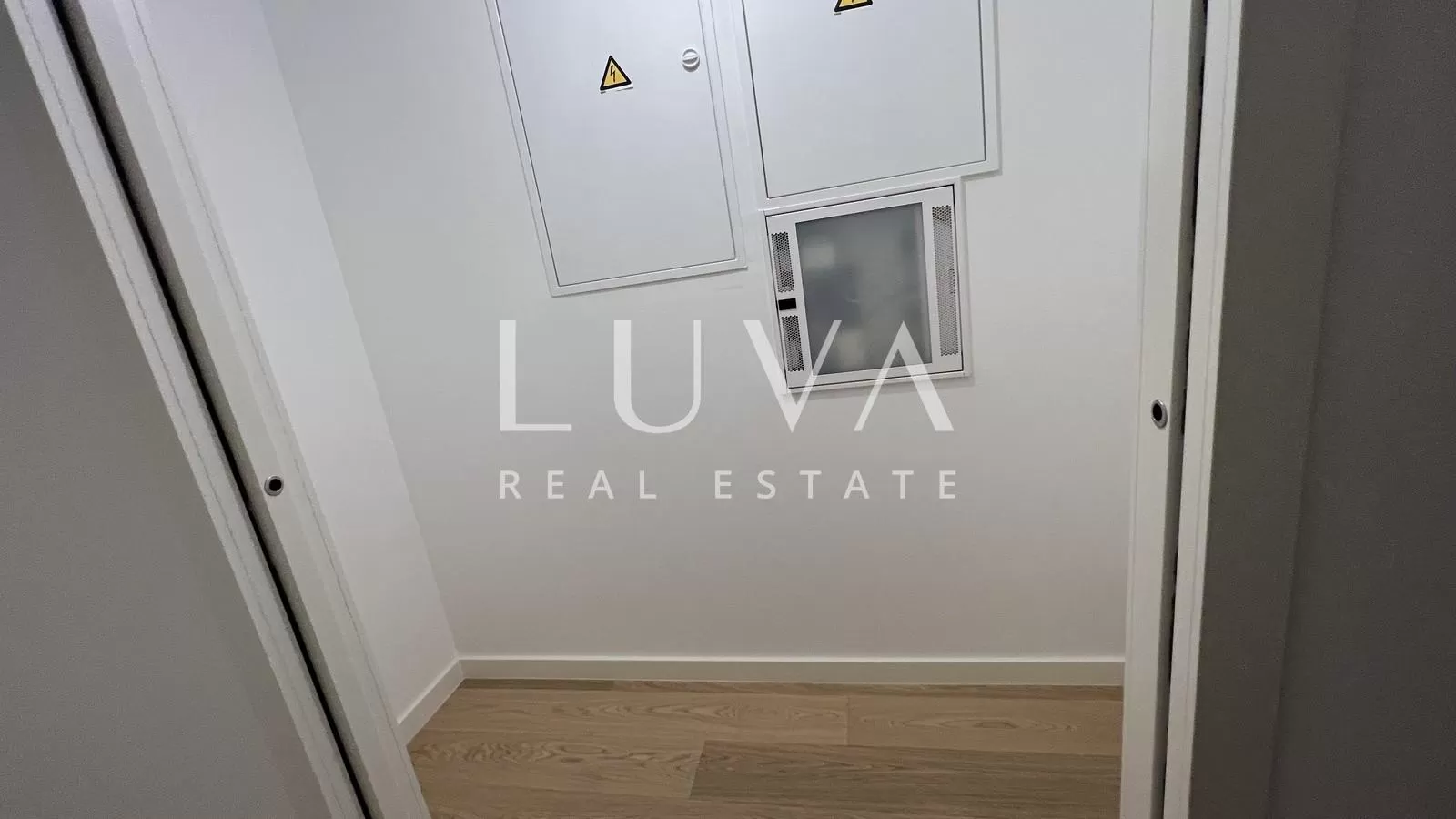 Zagreb, Ribnjak, luxuriöse 5-Zimmer-Wohnung im dritten Stock, 143 m², zu verkaufen.