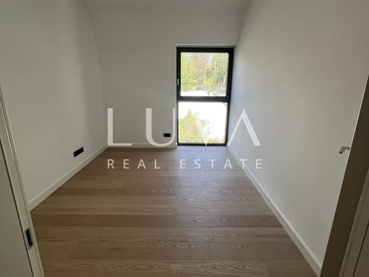 Zagreb, Ribnjak, luxuriöse 5-Zimmer-Wohnung im dritten Stock, 143 m², zu verkaufen.