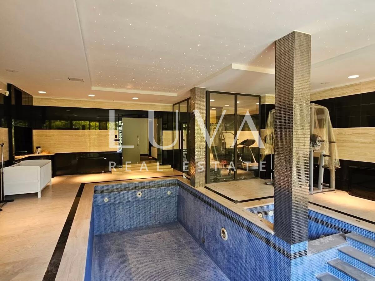 Gornje Prekrižje, luxuriöse Familienvilla mit Pool zu verkaufen