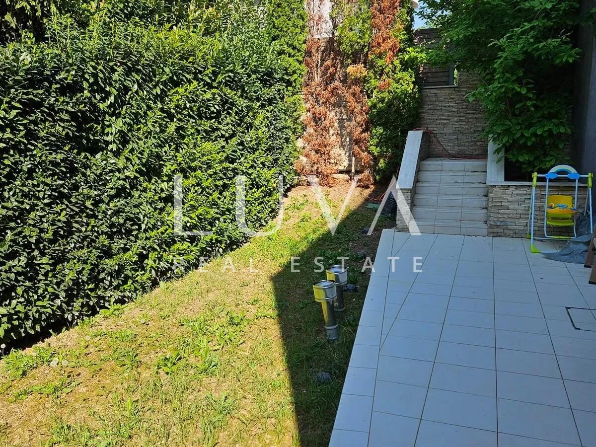 Gornje Prekrižje, luxuriöse Familienvilla mit Pool zu verkaufen