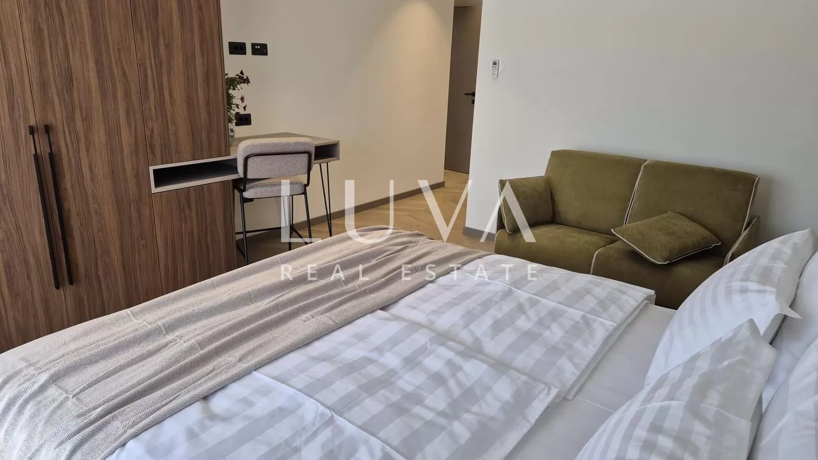 Brajkovići, Rovinj, Istra, luksuzna kuća s bazenom na prodaju