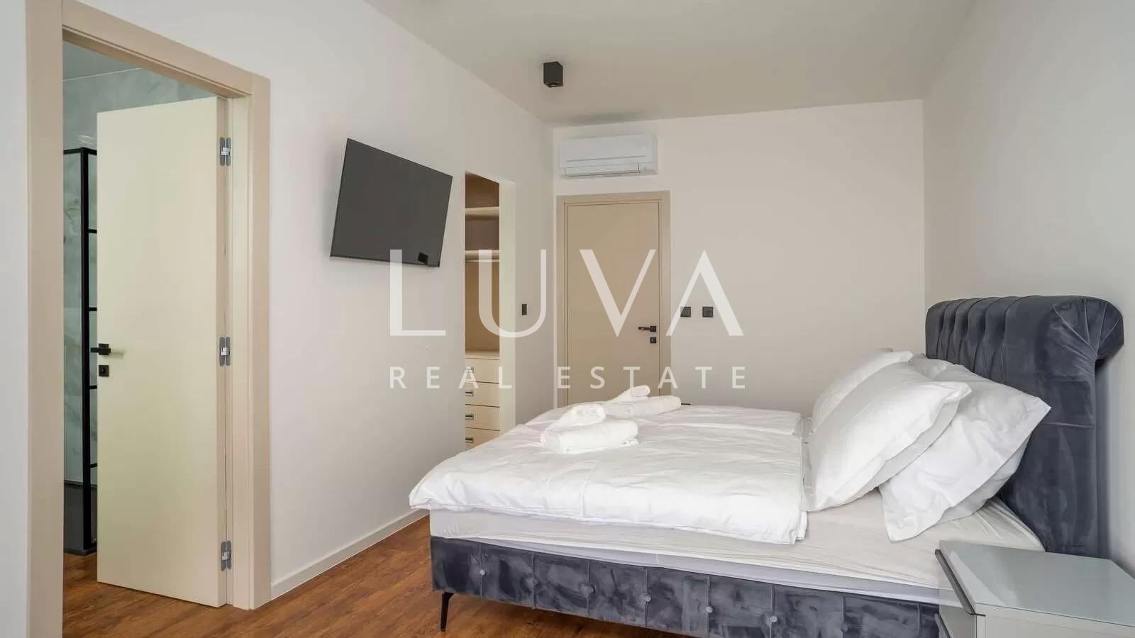 Jadranovo, luxury villa with pool near the sea for sale