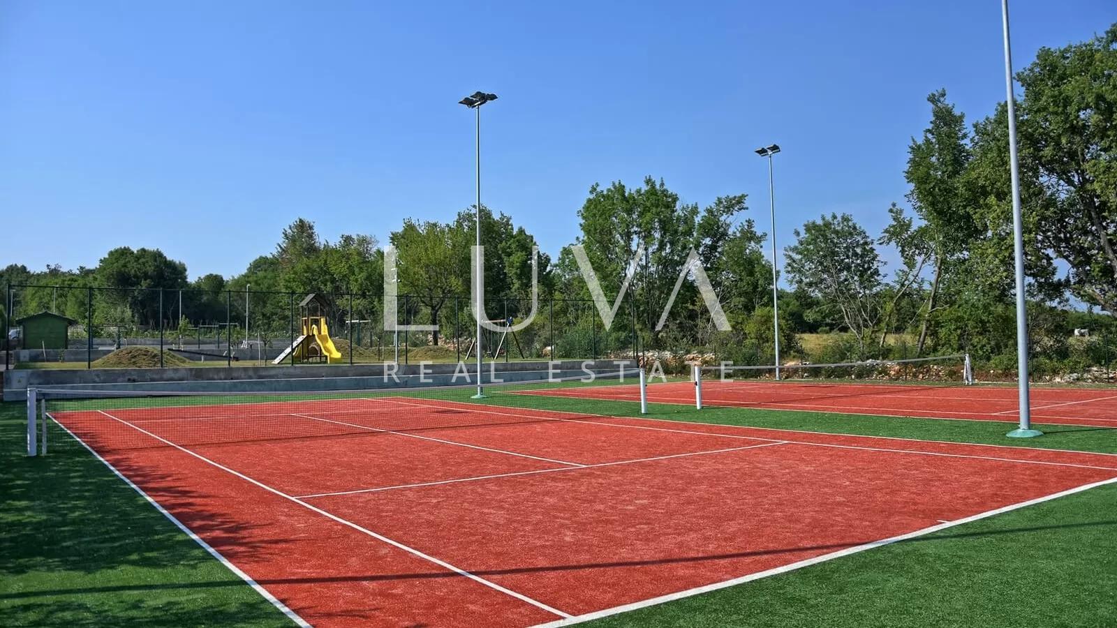 Luksuzna vila s bazenom u Kanfanaru, Istra