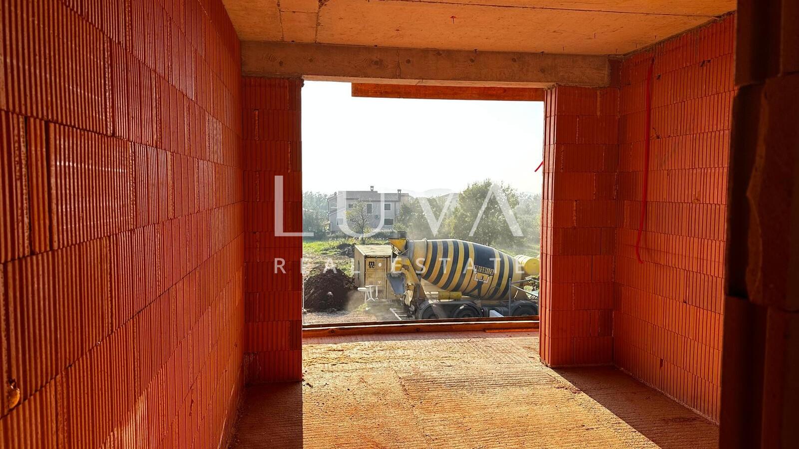 Poreč, luksuzna kuća s pogledom na more na prodaju
