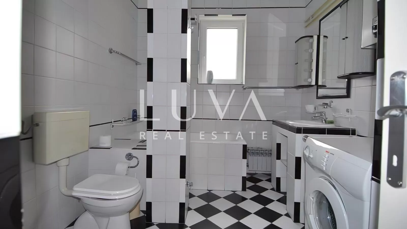 Zagreb center, 2-bedroom apartment 65m2 + parking for sale