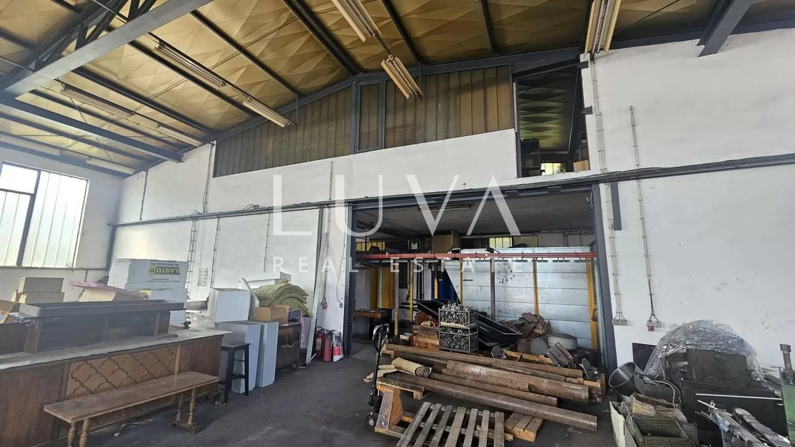 Zagreb, Gračani – Geschäftsgebäude mit 3249 m² für Büro-, Lager- und Produktionszwecke